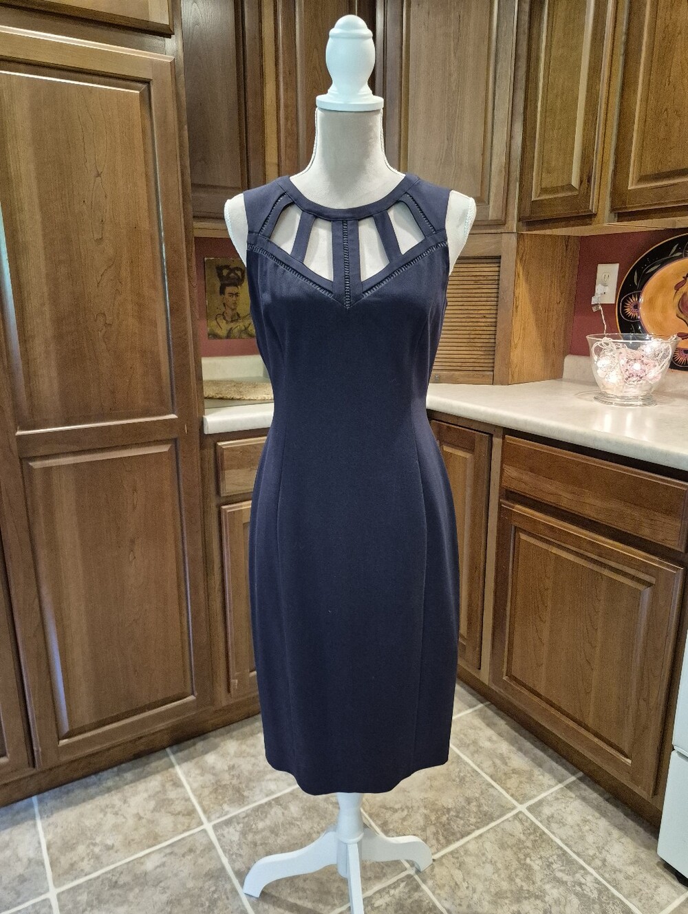 Vince Camuto Sleeveless Black Cutout Sheath Dress Size 4